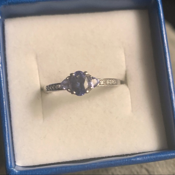 Genuine oval & trillion cut tanzanite zircon ring - Picture 12 of 14